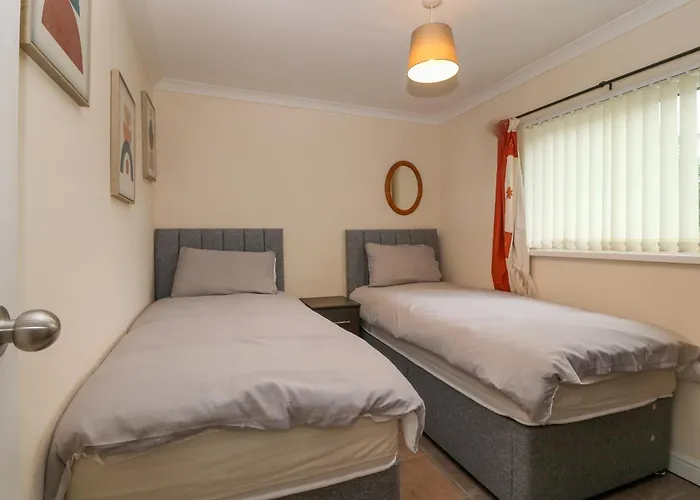 245 Riverside Lodge