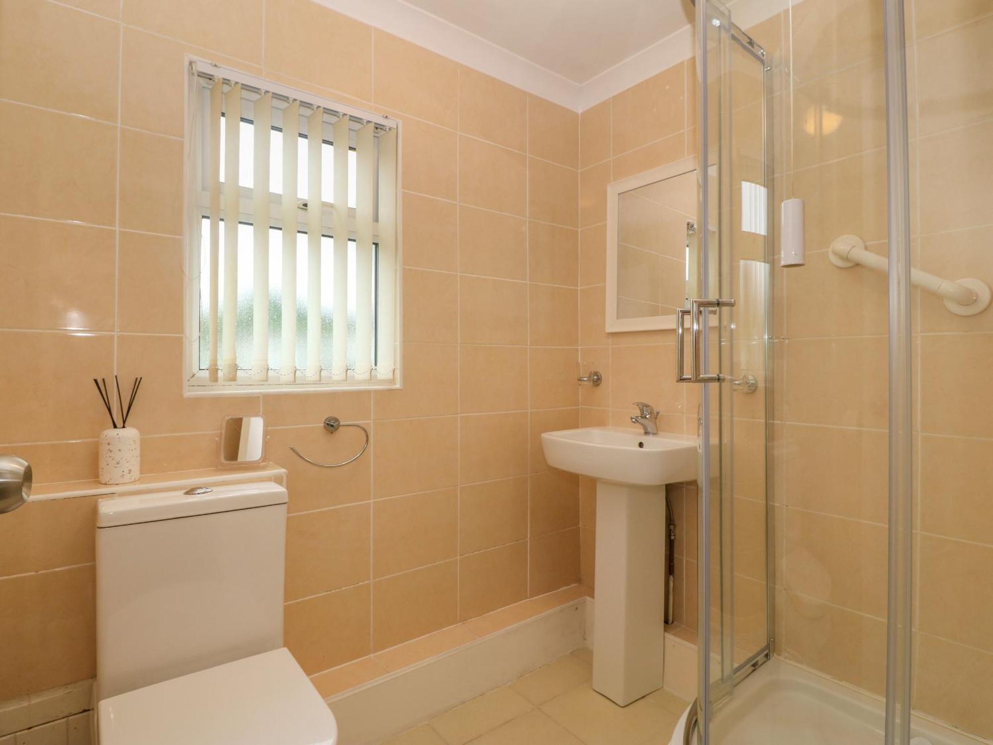 245 Riverside * Caernarfon